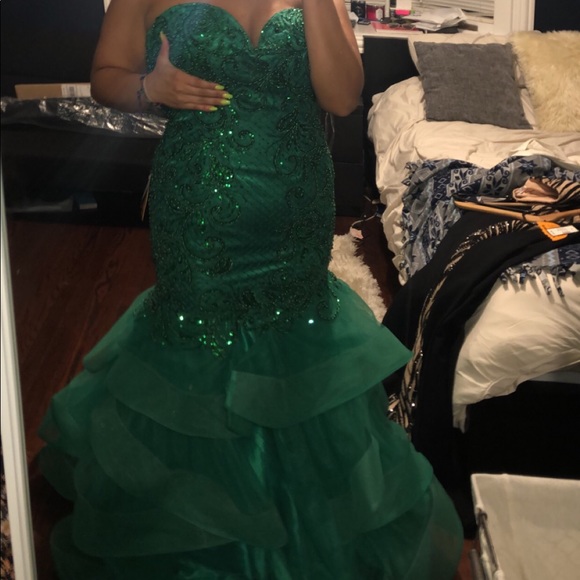 emerald green mermaid dress